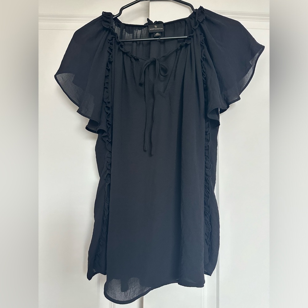 Worthington Women’s Sleeveless Black Blouse